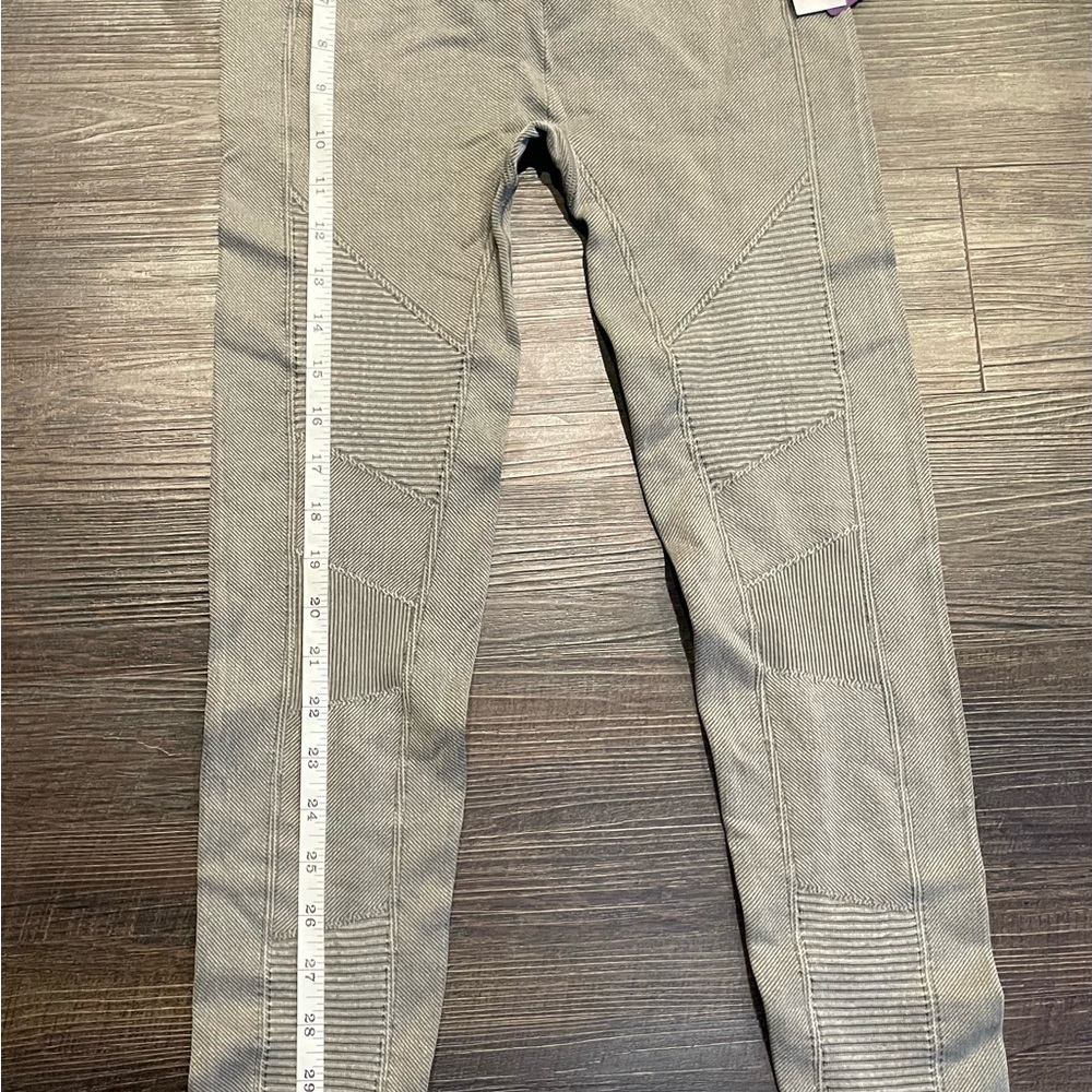 Yummie Moto Washed Seamless Skimmer Legging, Fatigue Green US Sm/Med NWT - Picture 6 of 7